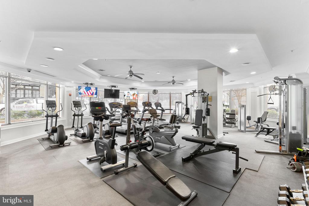 12000 MARKET STREET Unit: 172