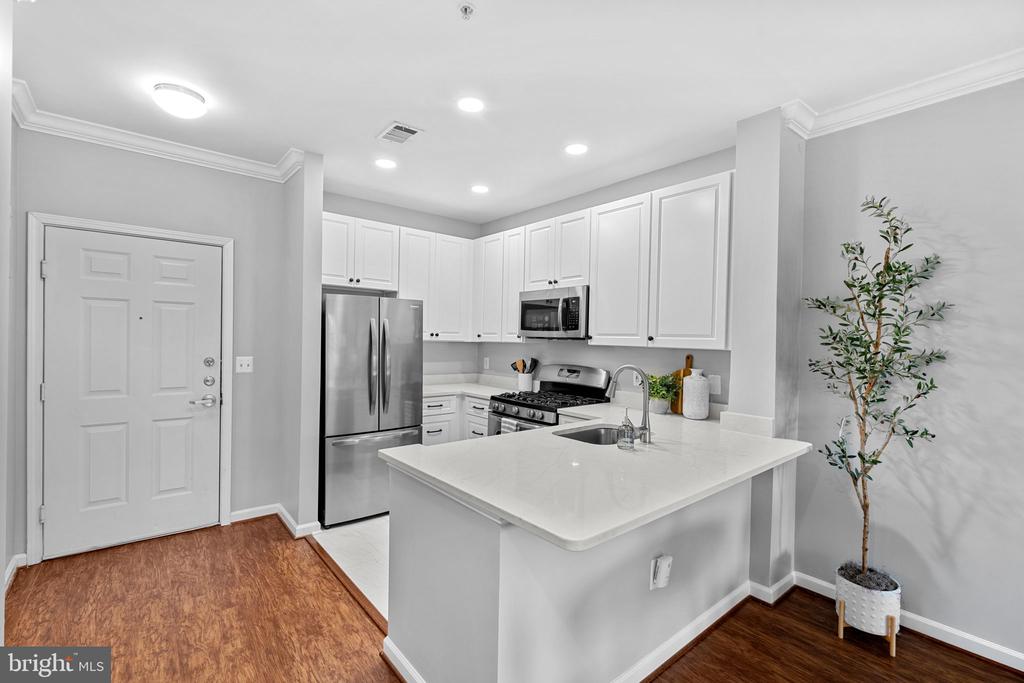 12000 MARKET STREET Unit: 172