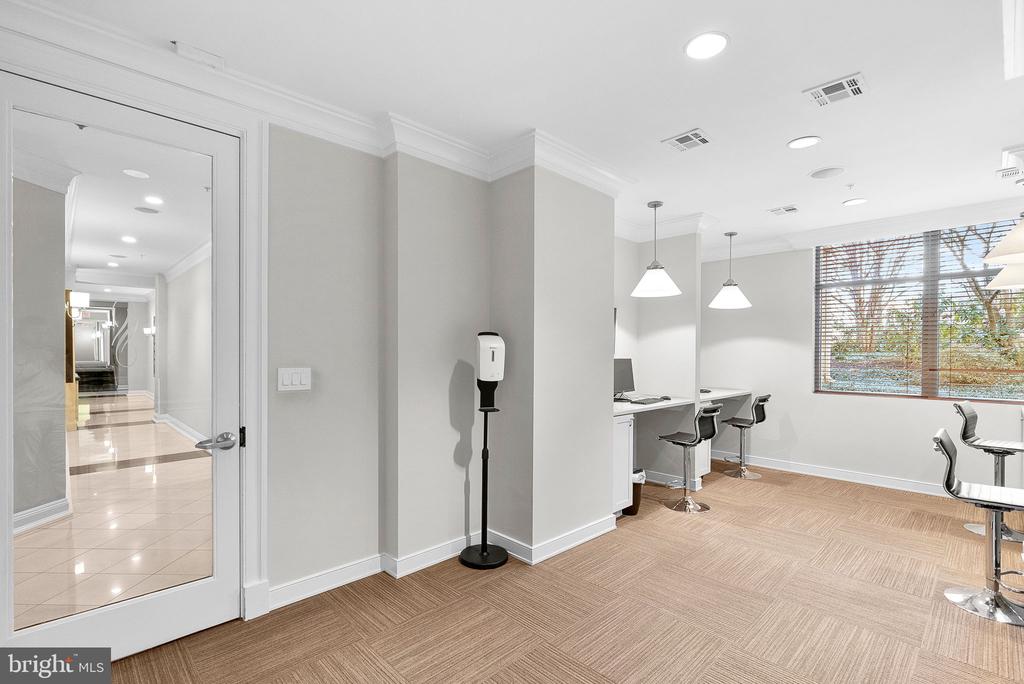 12000 MARKET STREET Unit: 172