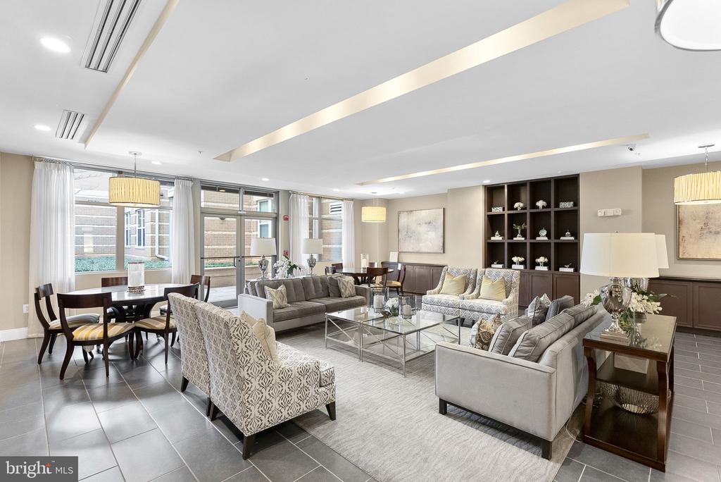 12000 MARKET STREET Unit: 172