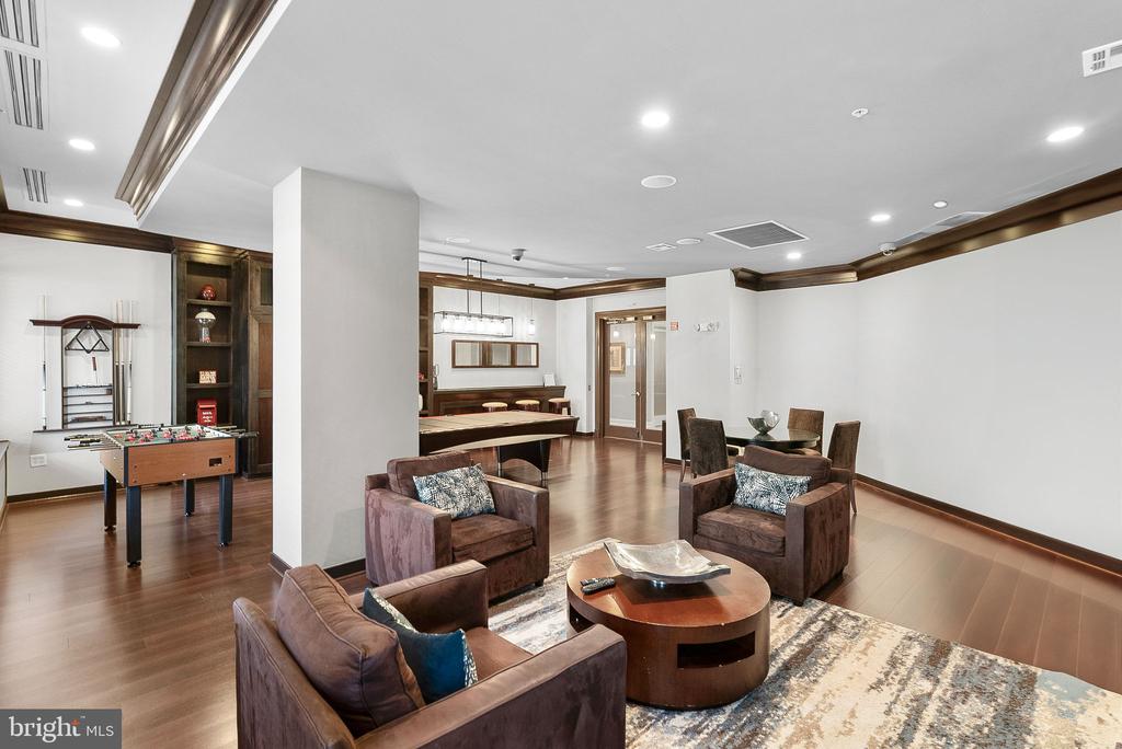 12000 MARKET STREET Unit: 172
