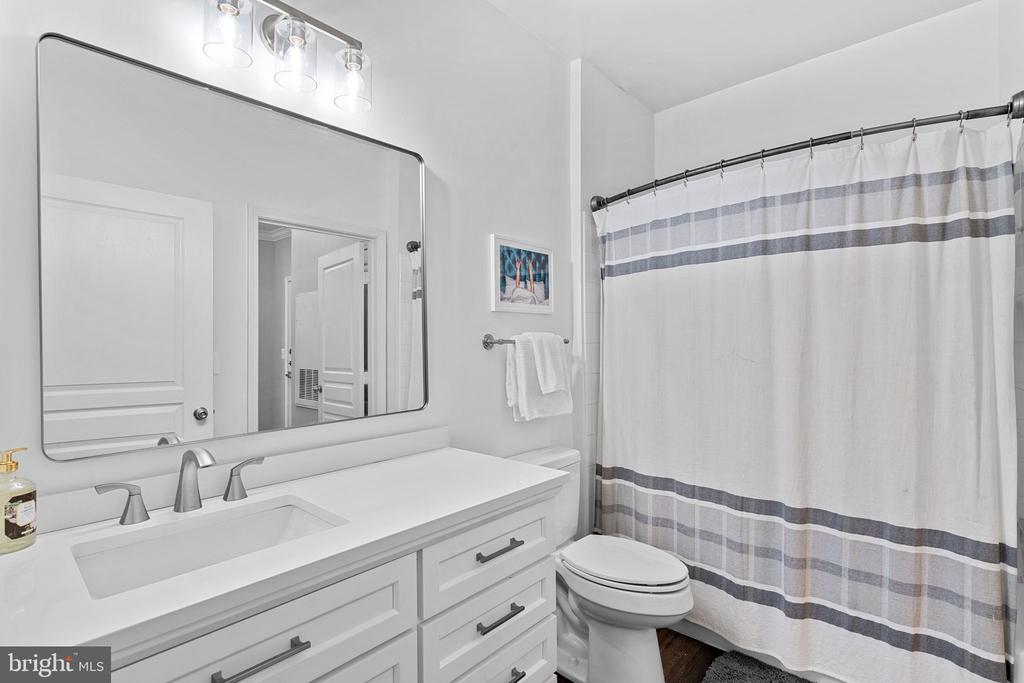 12000 MARKET STREET Unit: 172
