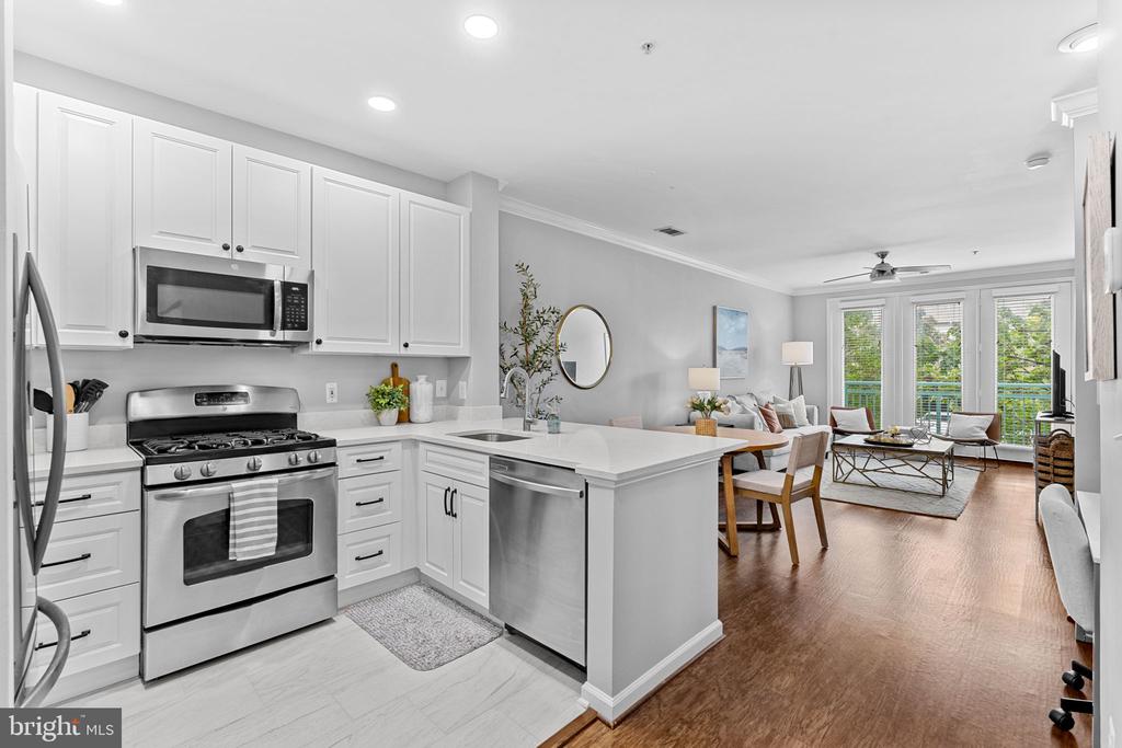12000 MARKET STREET Unit: 172