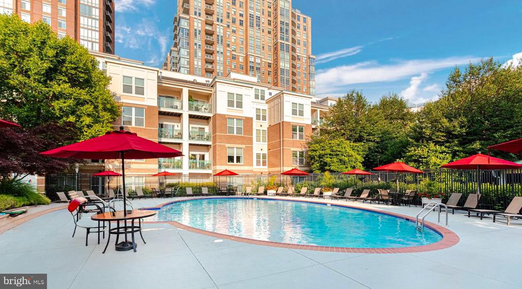 12000 MARKET STREET Unit: 172
