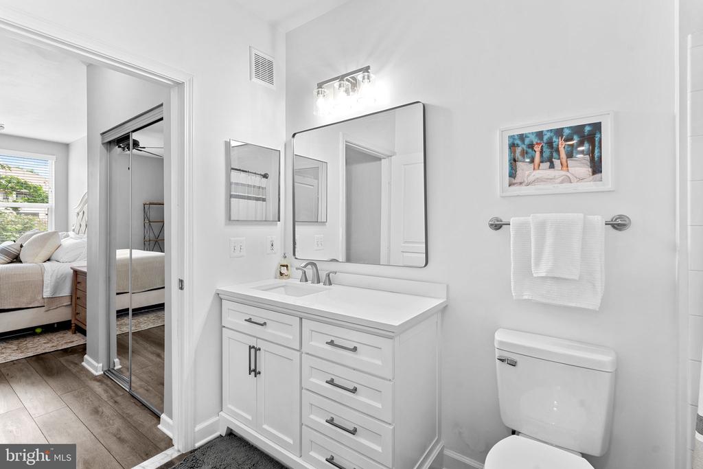 12000 MARKET STREET Unit: 172