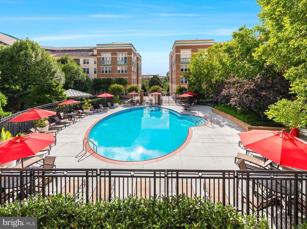 12000 MARKET STREET Unit: 172