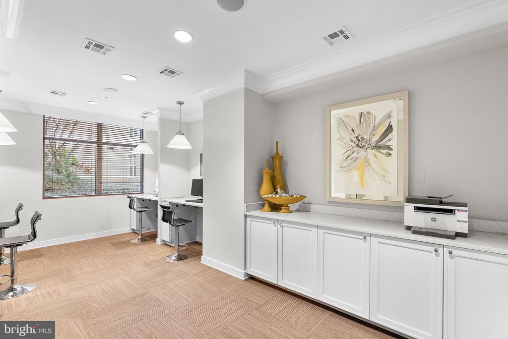 12000 MARKET STREET Unit: 172