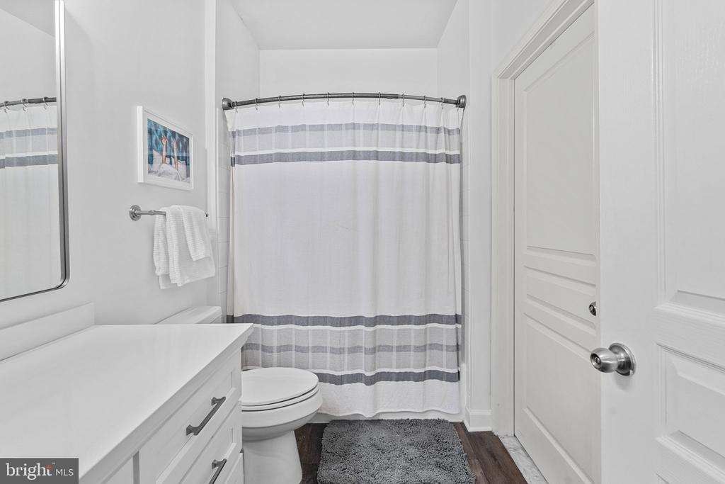 12000 MARKET STREET Unit: 172