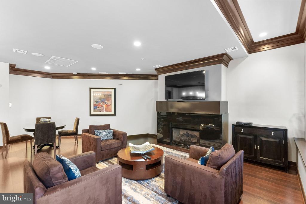 12000 MARKET STREET Unit: 172