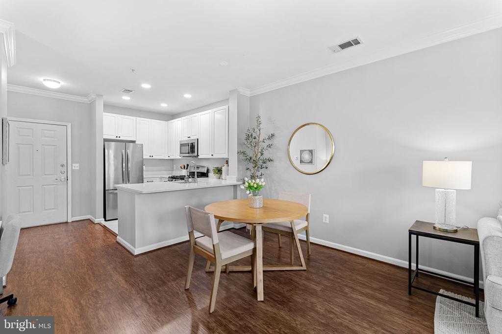 12000 MARKET STREET Unit: 172
