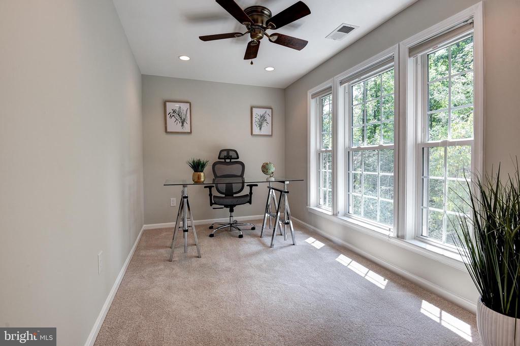 2669 OAKTON GLEN DRIVE