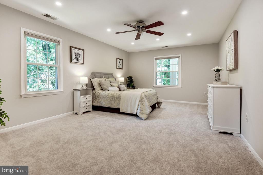 2669 OAKTON GLEN DRIVE