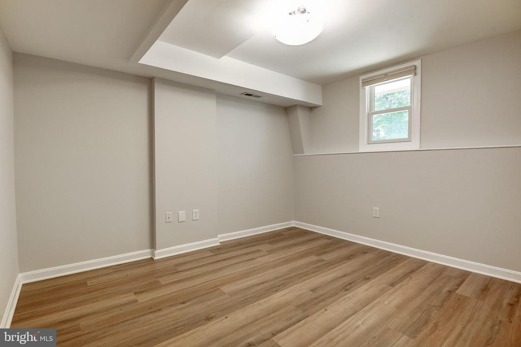 2669 OAKTON GLEN DRIVE