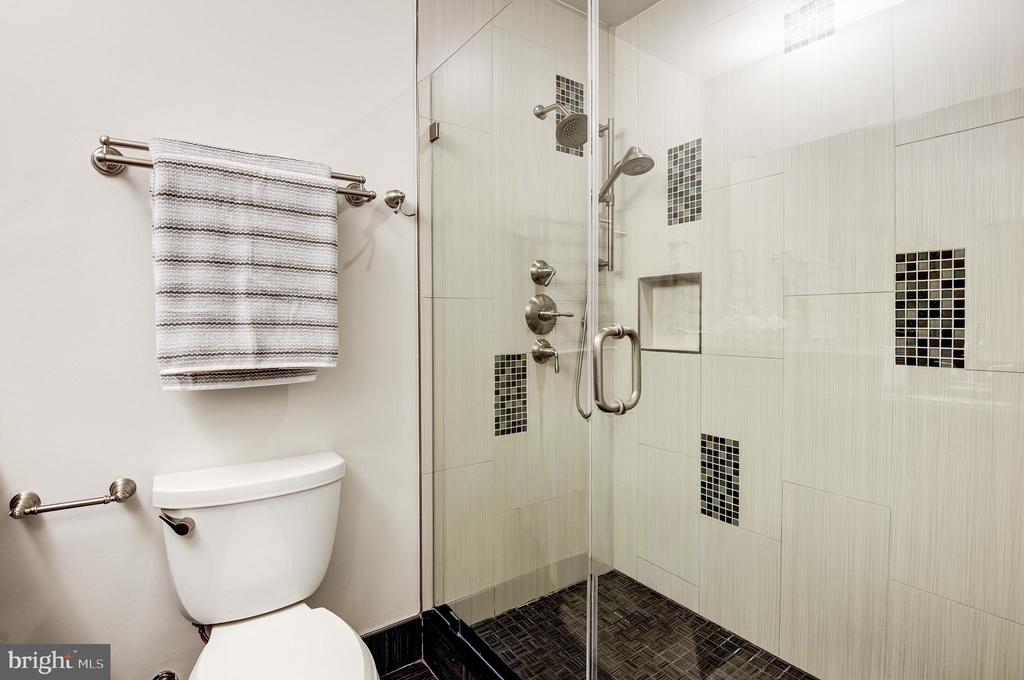 2669 OAKTON GLEN DRIVE