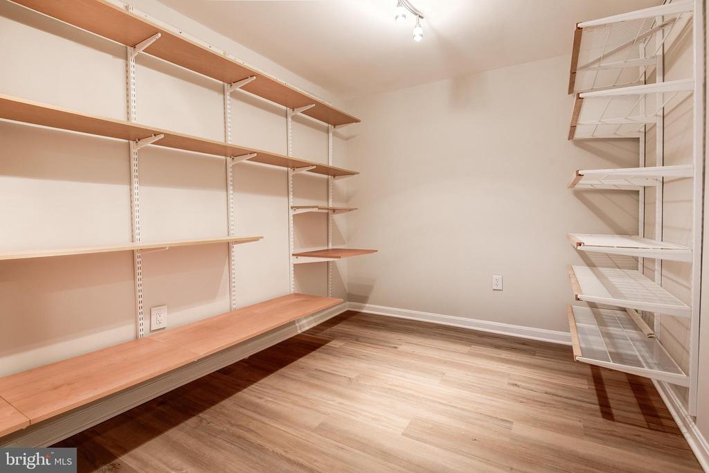 2669 OAKTON GLEN DRIVE