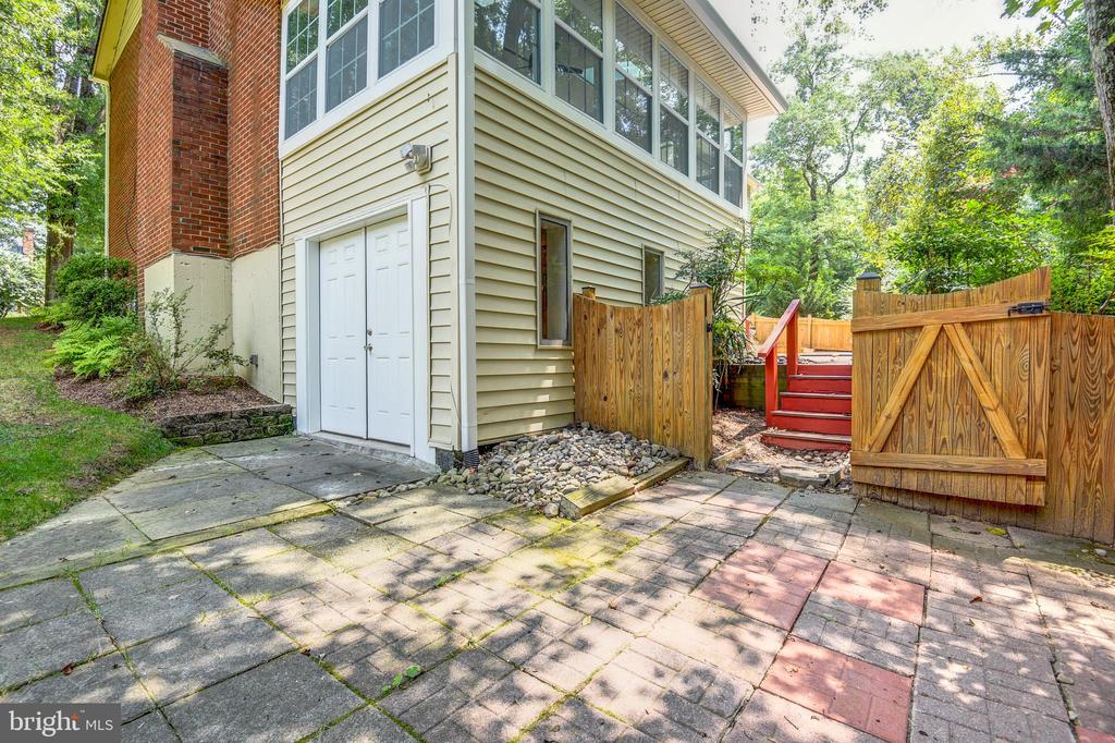 2669 OAKTON GLEN DRIVE