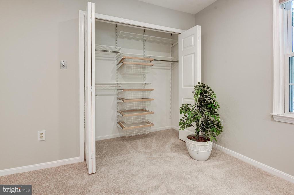 2669 OAKTON GLEN DRIVE