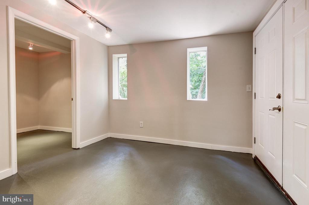 2669 OAKTON GLEN DRIVE