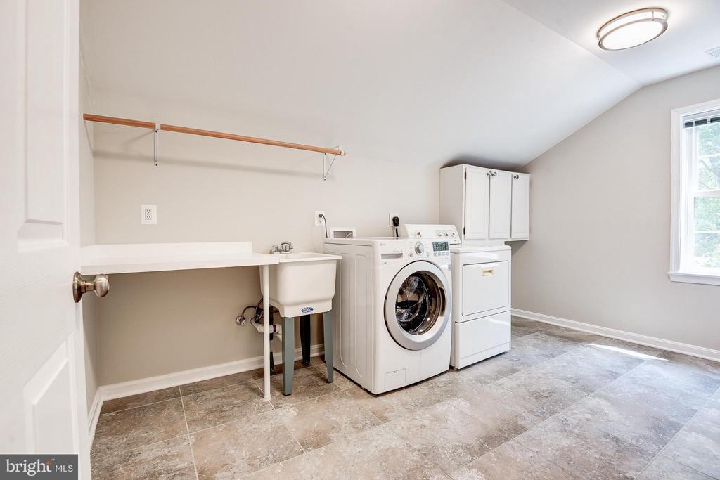 2669 OAKTON GLEN DRIVE