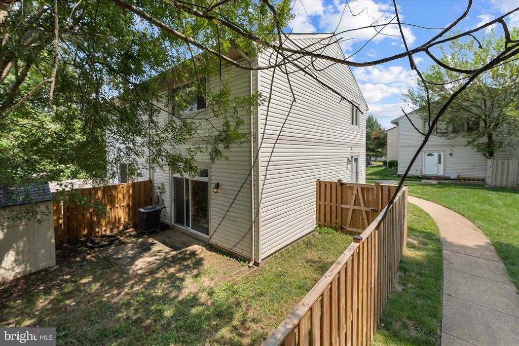 328 RENEAU WAY