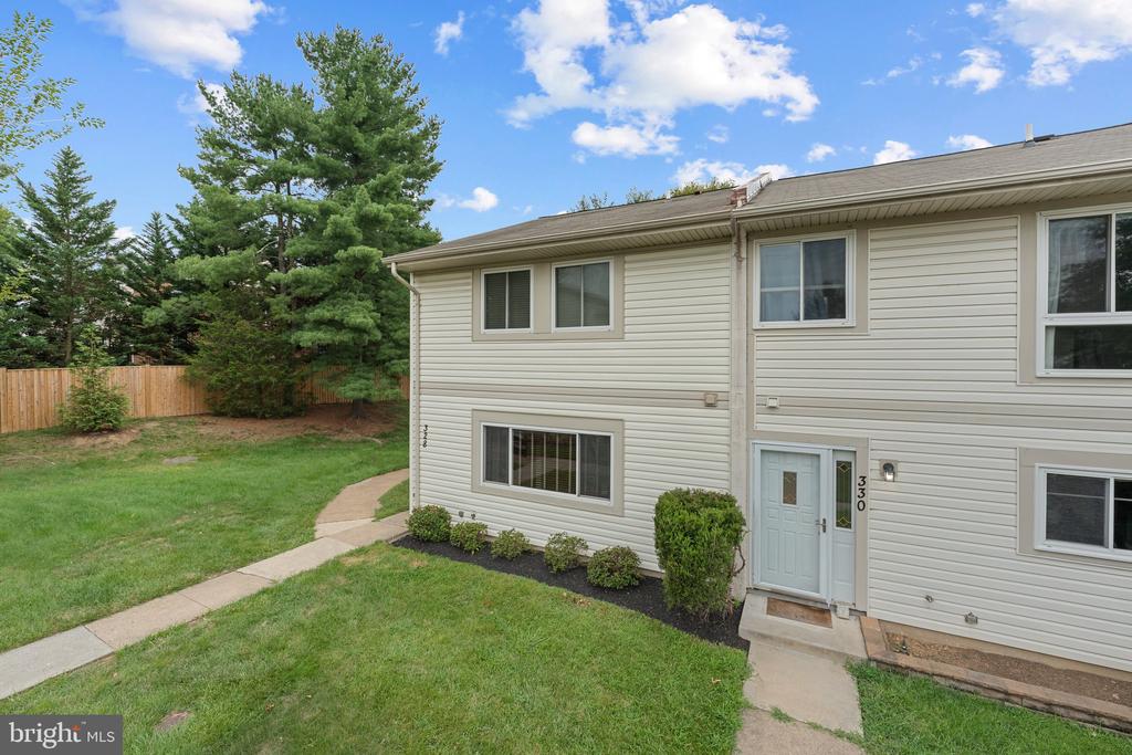 328 RENEAU WAY