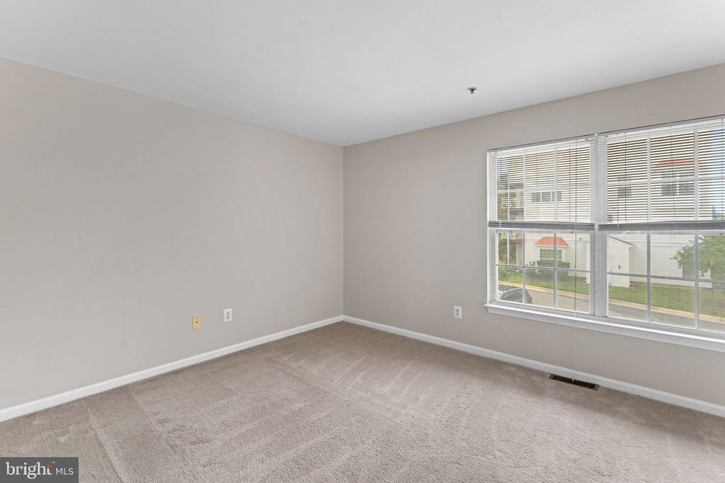 13384 SPOFFORD ROAD Unit: 102