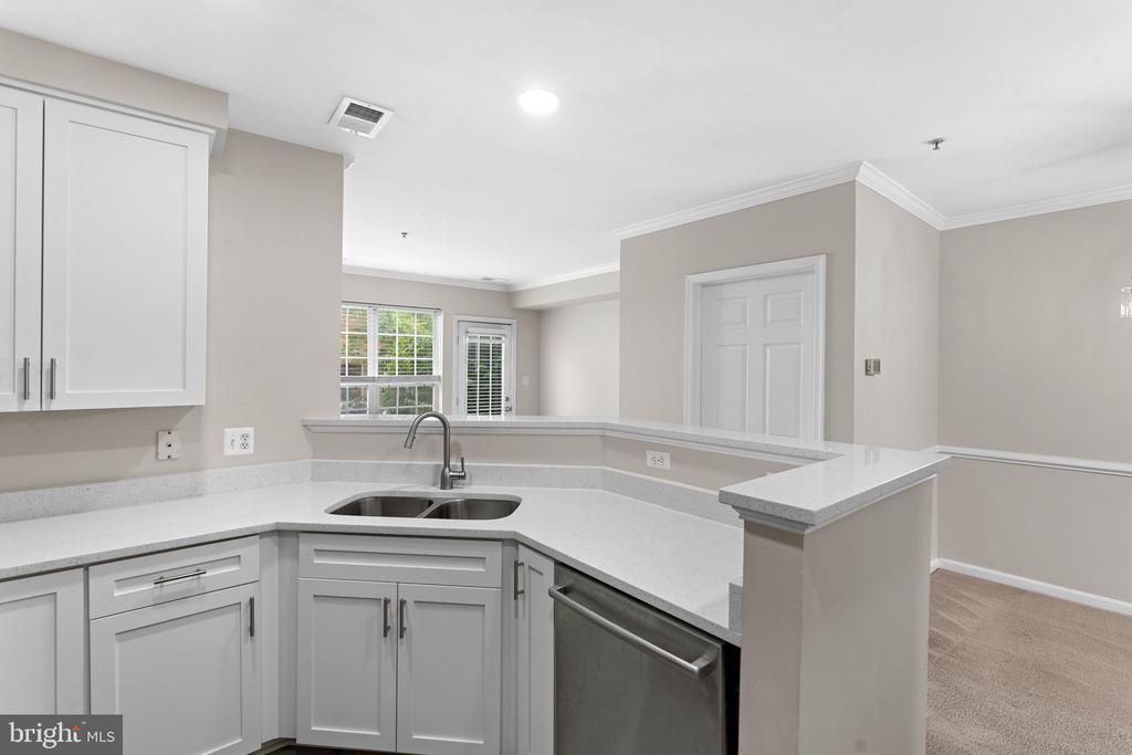 13384 SPOFFORD ROAD Unit: 102