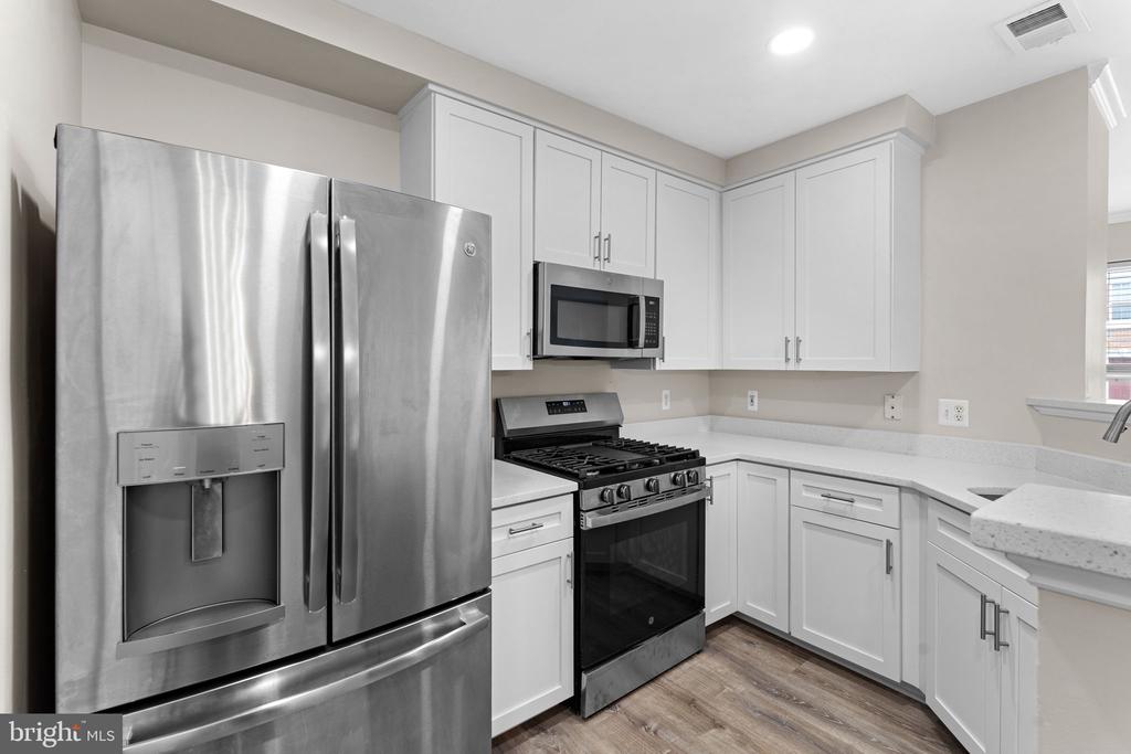 13384 SPOFFORD ROAD Unit: 102