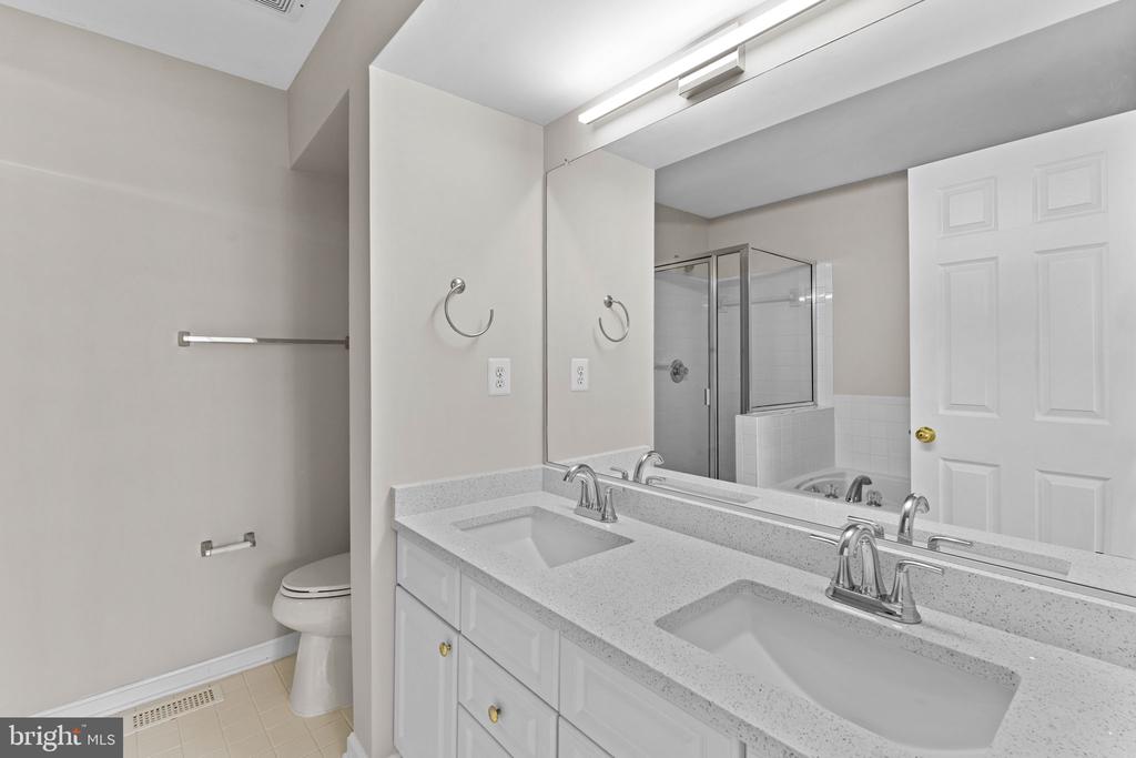 13384 SPOFFORD ROAD Unit: 102