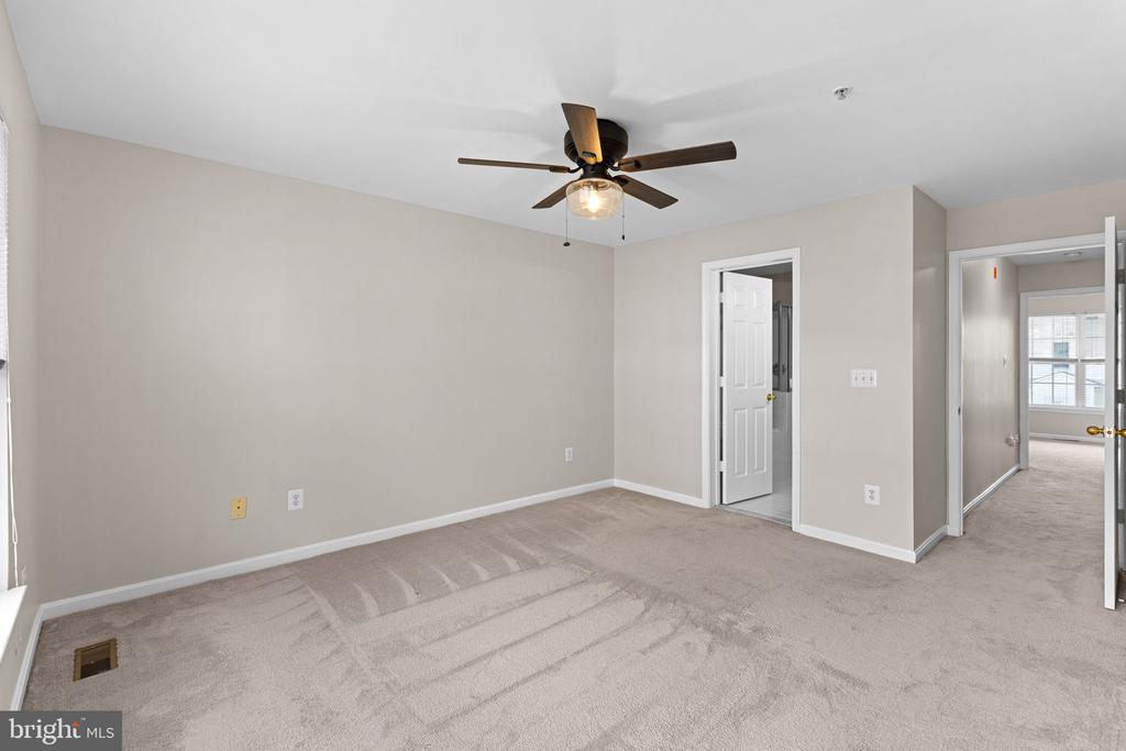 13384 SPOFFORD ROAD Unit: 102