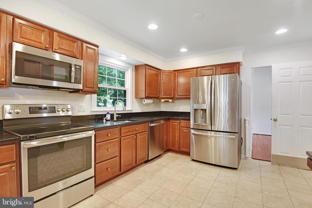 13384 BROOKFIELD COURT