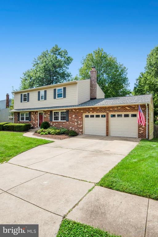 13384 BROOKFIELD COURT