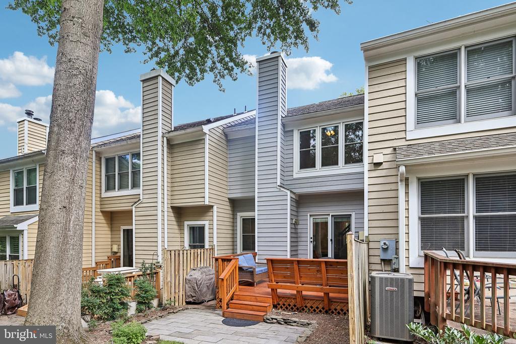 1432 NEWPORT SPRING COURT