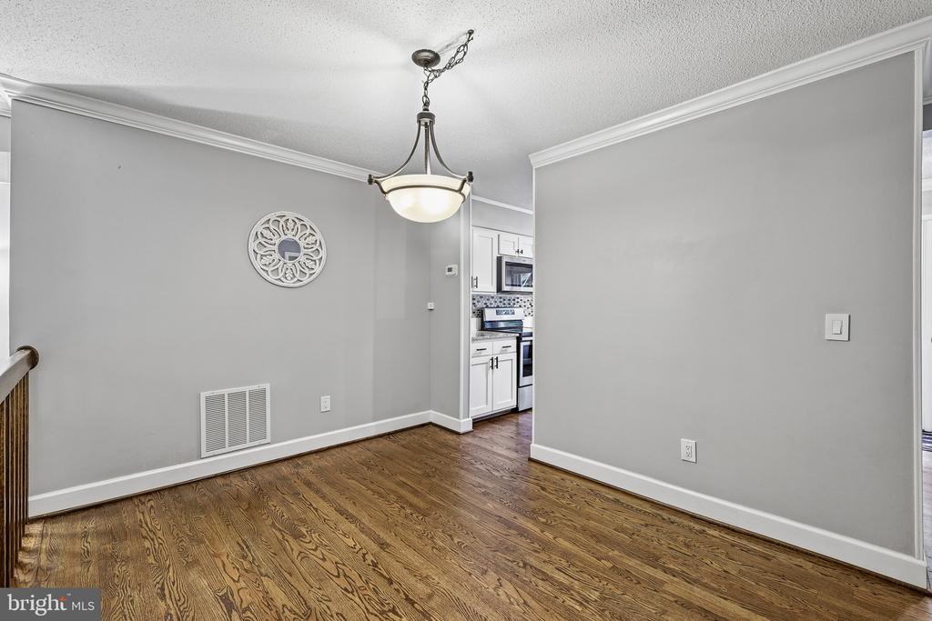 1432 NEWPORT SPRING COURT