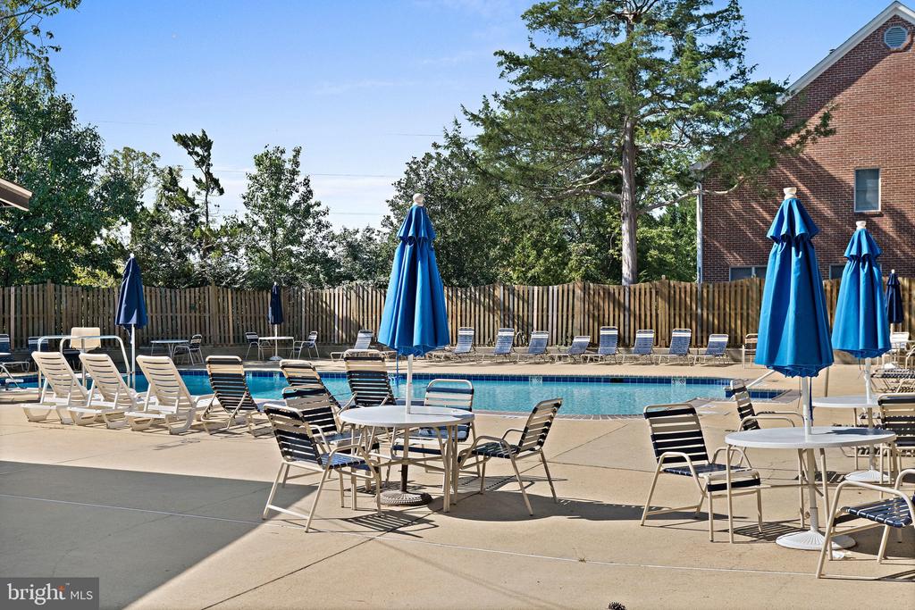 208 PARK TERRACE COURT SE Unit: 49