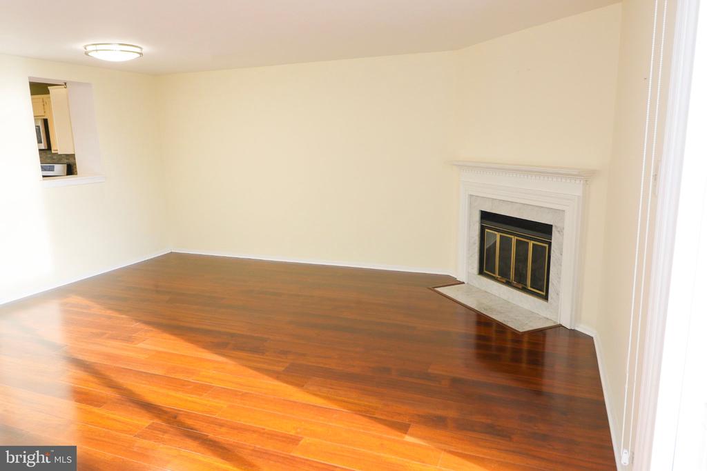 5933 GRISBY HOUSE COURT