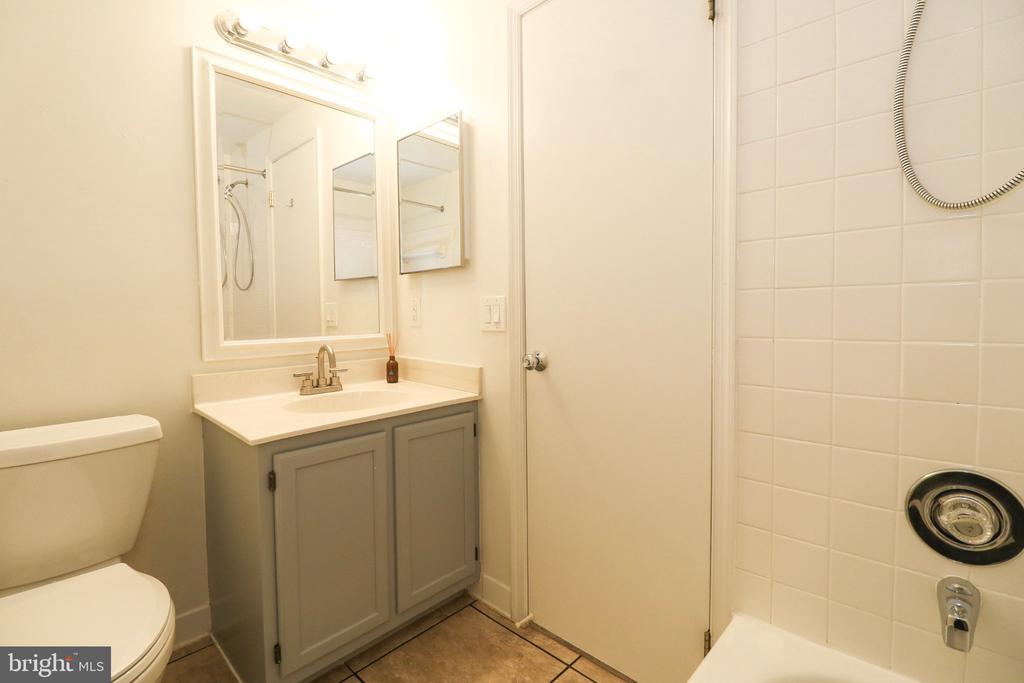 5933 GRISBY HOUSE COURT