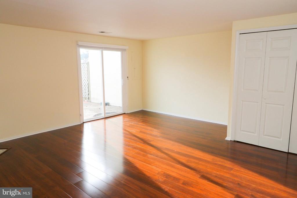 5933 GRISBY HOUSE COURT