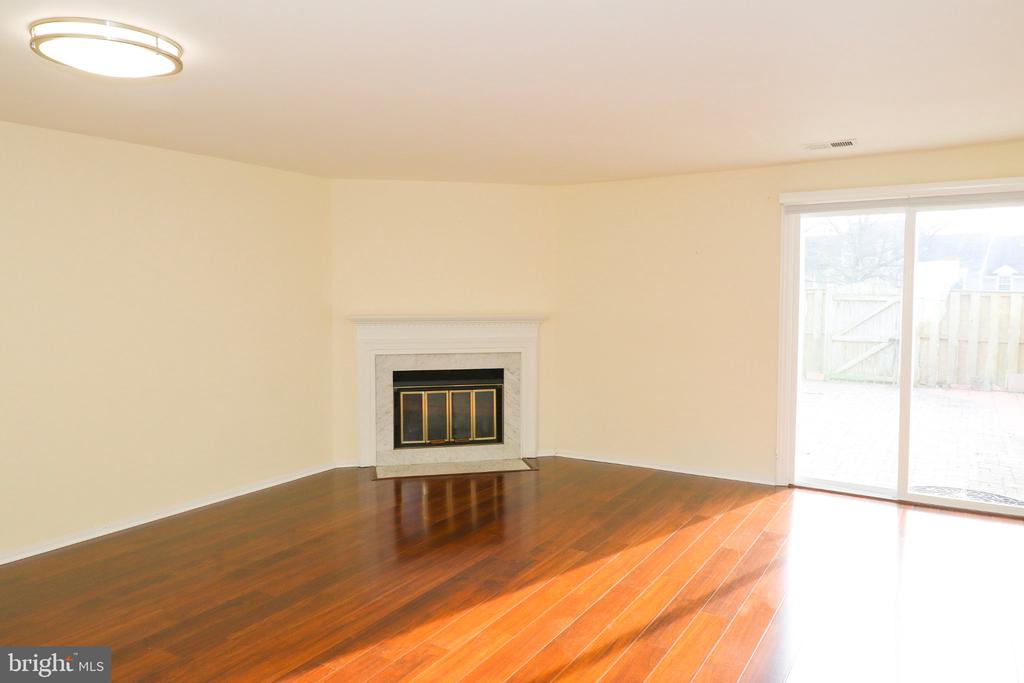 5933 GRISBY HOUSE COURT