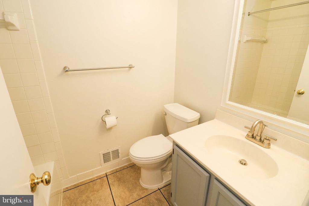 5933 GRISBY HOUSE COURT