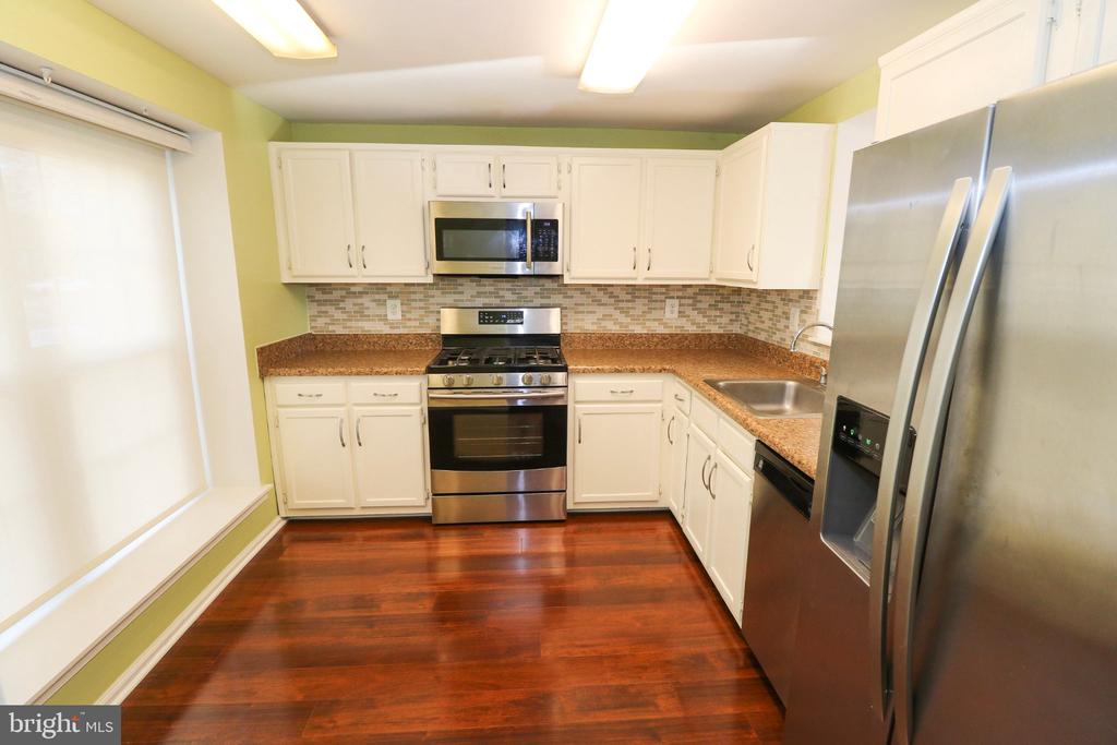 5933 GRISBY HOUSE COURT