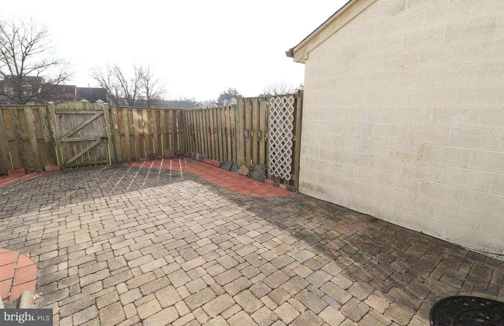 5933 GRISBY HOUSE COURT