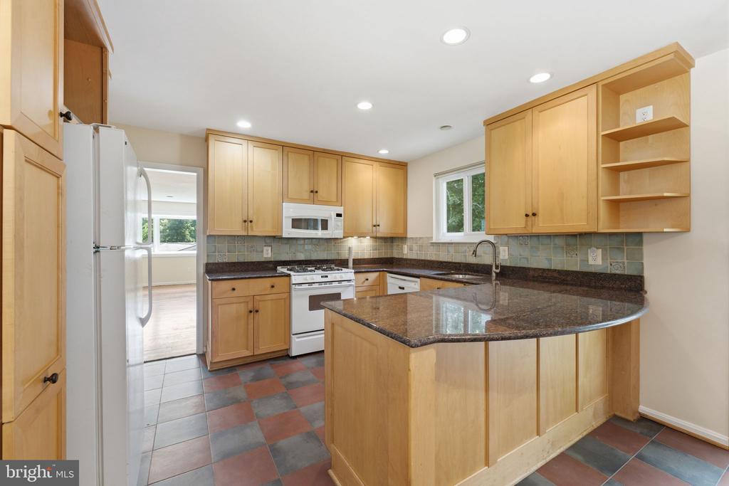 5506 VENTNOR LANE