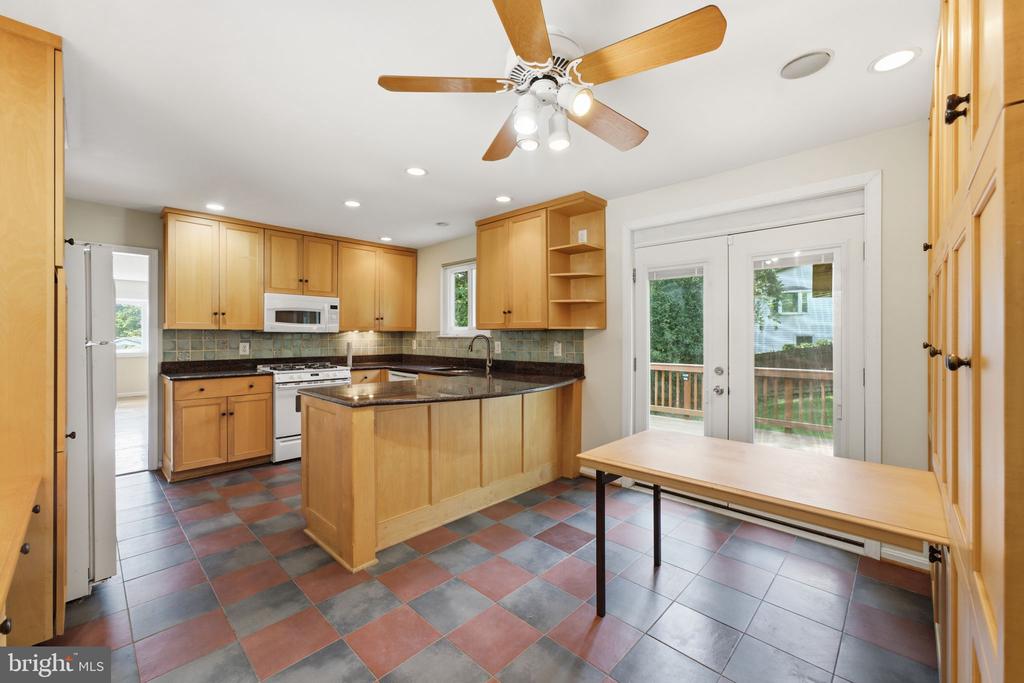 5506 VENTNOR LANE