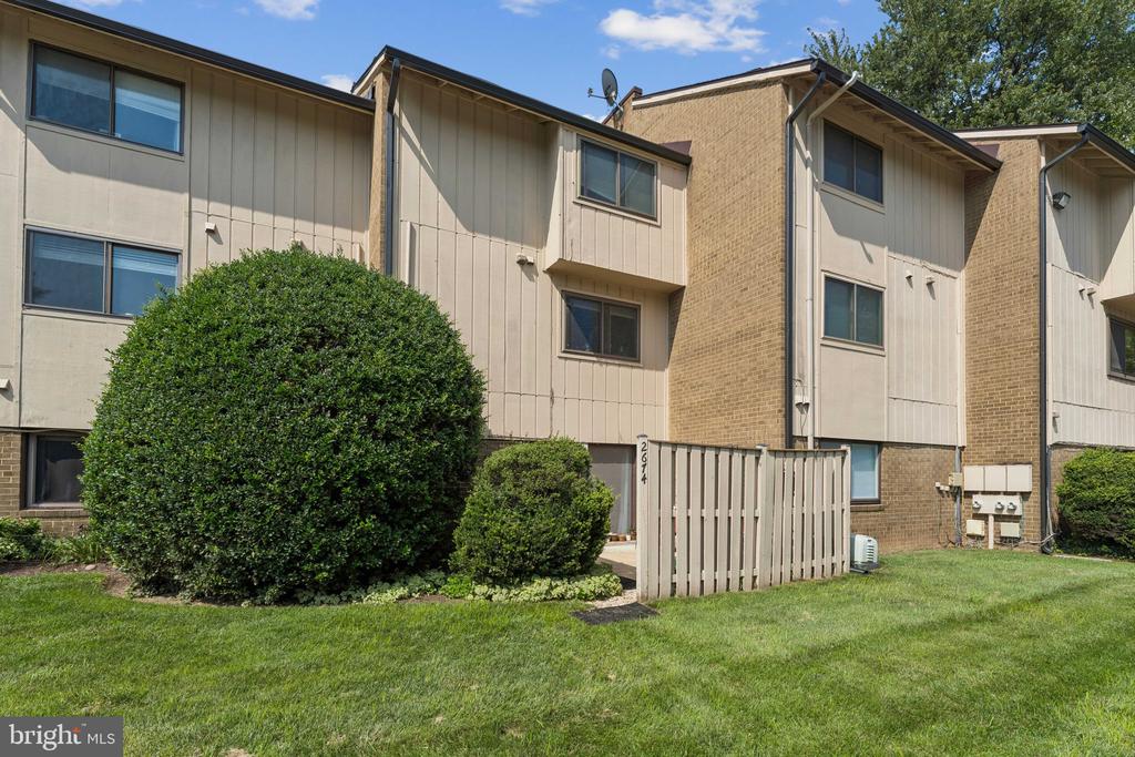 2674 GLENGYLE DRIVE Unit: 53
