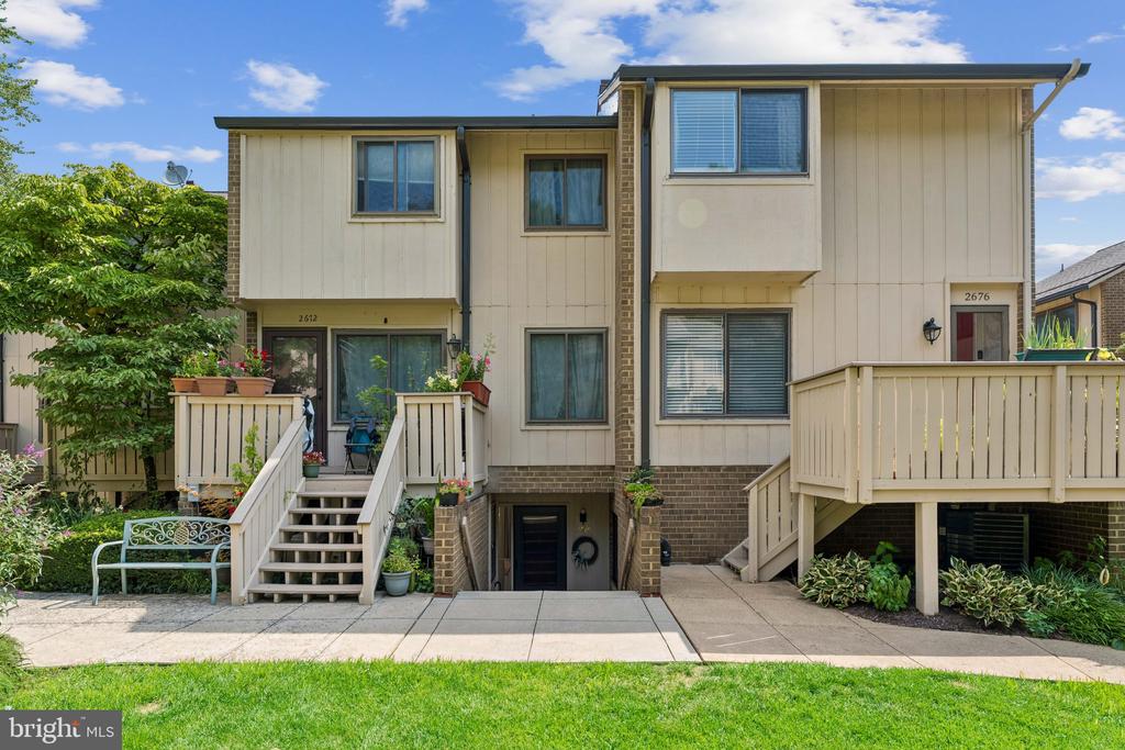2674 GLENGYLE DRIVE Unit: 53