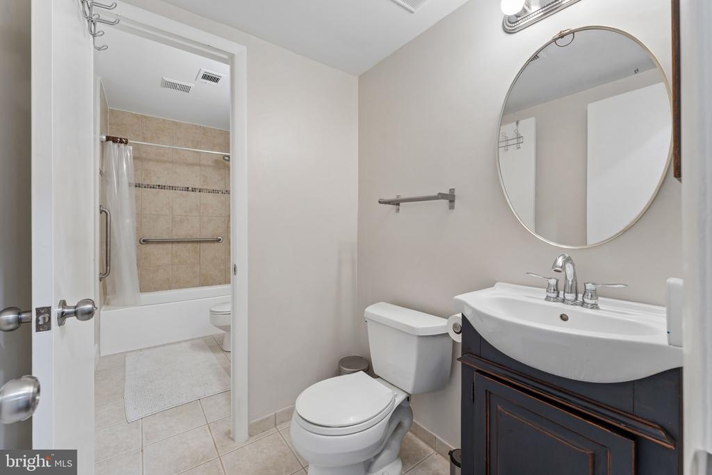 2674 GLENGYLE DRIVE Unit: 53