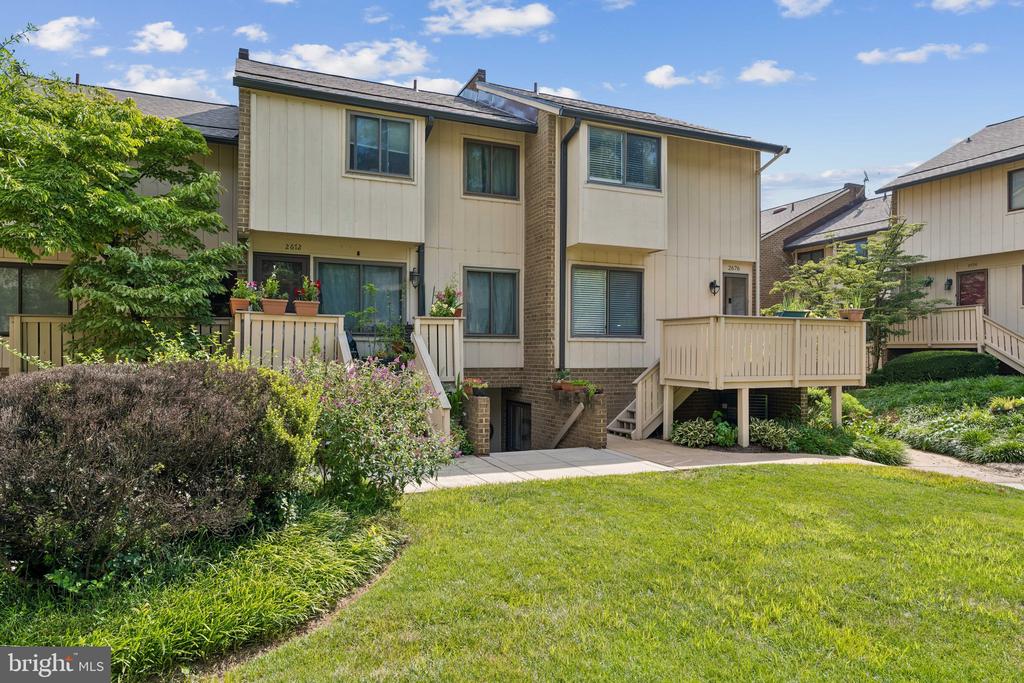 2674 GLENGYLE DRIVE Unit: 53