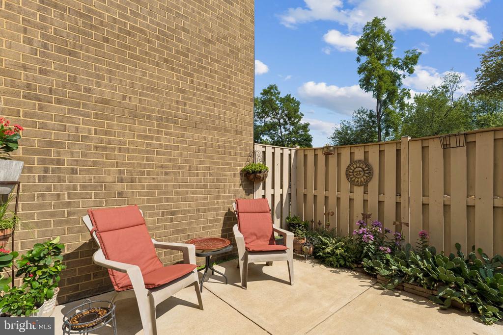 2674 GLENGYLE DRIVE Unit: 53