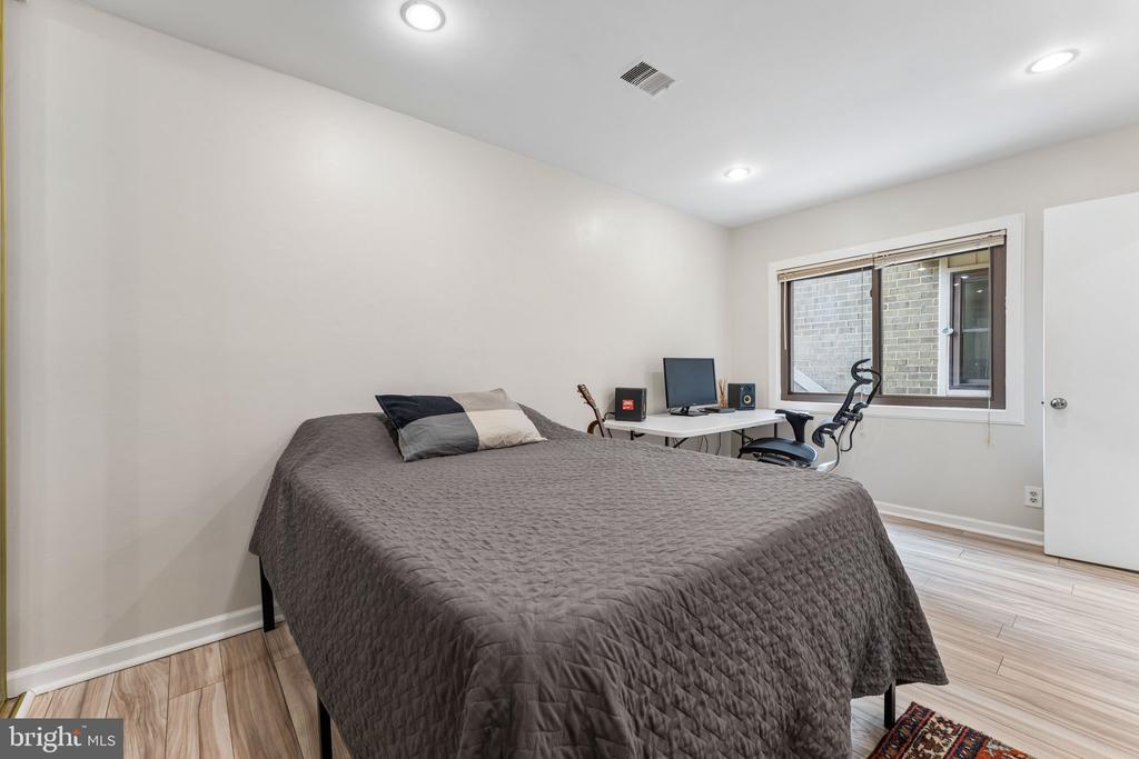 2674 GLENGYLE DRIVE Unit: 53